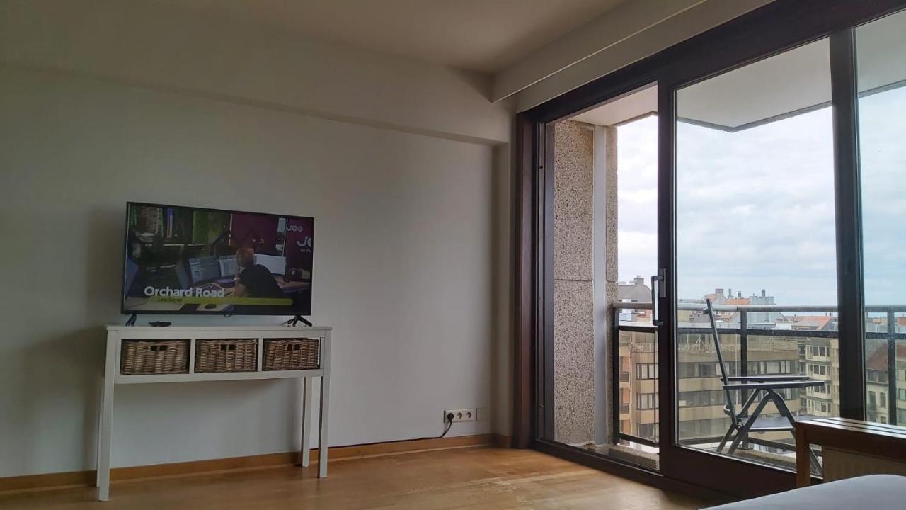 Appartement Met Zeezicht Op Het Van Bunnenplein クノック・ヘイスト エクステリア 写真